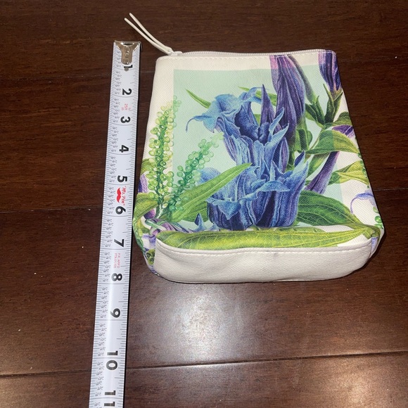 guc Floral Print Women's dauphin pouch makeup Bag - Picture 9 of 10